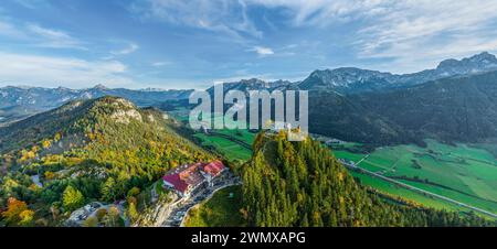 Schloss Falkenstein und das östliche Allgäu zwischen Pfronten und Füssen im herbstlichen Abendlicht Stockfoto