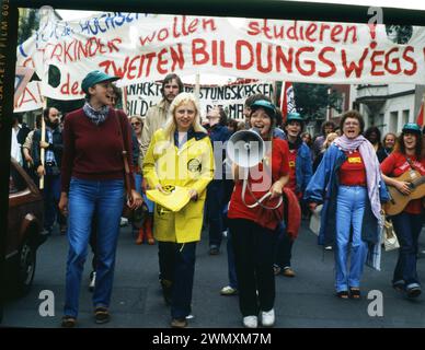 ECHE DEU, Deutschland, Dortmund: Persönlichkeiten aus Politik, Wirtschaft und Kultur aus den Jahren 1965-90 Dortmund.Studenten-Demo in der 2. Ausbildung Stockfoto