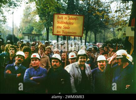 ECHE DEU, Deutschland, Dortmund: Persönlichkeiten aus Politik, Wirtschaft und Kultur aus den Jahren 1965-90 Ruhrgebiet. Stahlarbeiter demonstrieren für den Stockfoto