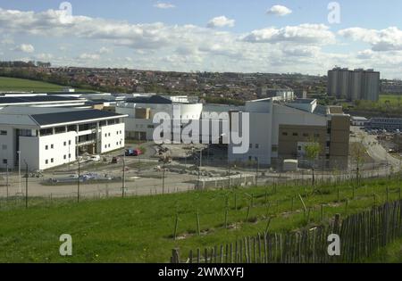 Das neue Edinburgh Royal Infirmary befindet sich im Bau in Little France. © 2001 Roger Donovan, Media Photos, 4 Thornyhall, Dalkeith, Edinburgh. EH22 2. TEL.: 0131 6605942. MOBILTELEFON: 07711 325100. E-Mail: roger@mediaphotos.co.uk www.mediaphotos.co.uk MwSt.-Nr.: 703 5639 44. Stockfoto