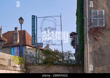 Frankreich, Jura, Arbois, Haus Louis Pasteur, Porträt des Wissenschaftlers, Drahtskulptur vor dem Museum Stockfoto