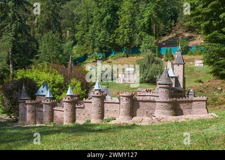 Frankreich, Vogesen, Plombieres les Bains, Miniaturpark, Schloss Epinal Stockfoto