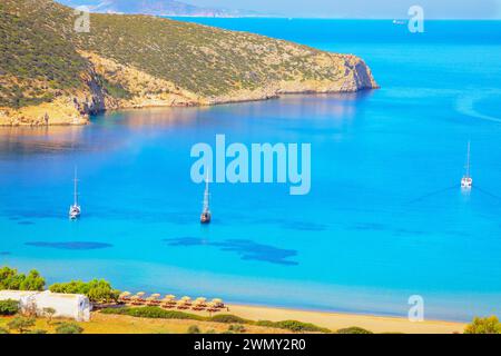 Griechenland, Dodekanesische Inseln, Sifnos-Insel, Vathi-Bucht, Vogelperspektive, Vathi Stockfoto