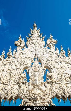 Thailand, Chiang Rai, Wat Rong Khum Tempel oder weißer Tempel Stockfoto