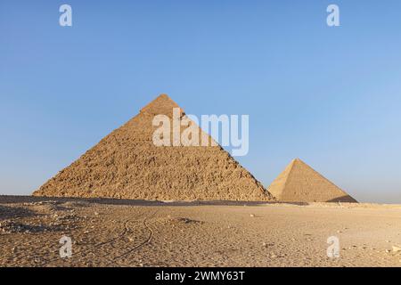 Ägypten, Kairo, Guiza, Memphis und seine Nekropole, die Pyramidenfelder von Gizeh bis Dahshur, die von der UNESCO zum Weltkulturerbe erklärt wurden, Chephren und Cheops Pyramiden Stockfoto