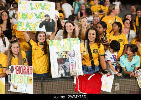 Melbourne, Victoria, Australien. Februar 2024. MELBOURNE, AUSTRALIEN - 28. FEBRUAR: Fanatmosphäre beim AFC Olympischen Frauenfußballturnier Paris 2024 Asiatische Qualifikationsrunde 3 zwischen Australien Matildas und Usbekistan im Marvel Stadium am 28. Februar 2024 in Melbourne, Australien. (Kreditbild: © Chris Putnam/ZUMA Press Wire) NUR REDAKTIONELLE VERWENDUNG! Nicht für kommerzielle ZWECKE! Stockfoto