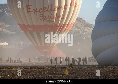 Ägypten, Luxor, das antike Theben mit seiner Nekropole, die von der UNESCO zum Weltkulturerbe erklärt wurde, Heißluftballons Stockfoto