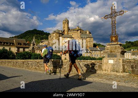 Frankreich, Aveyron, Estaing, beschriftete eines der schönsten Dörfer Frankreichs, Schloss, 15. Jahrhundert, der Fluss Lot Stockfoto