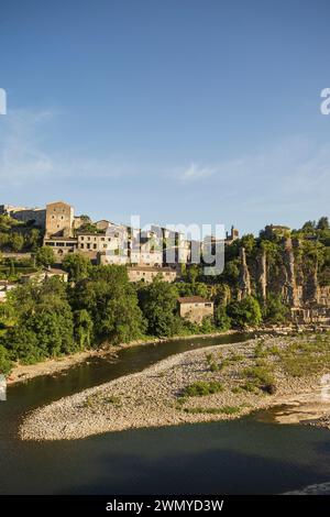 Frankreich, Ardèche, Balazuc, anerkannt als eines der schönsten Dörfer Frankreichs Stockfoto