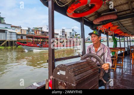 Vietnam, Mekong Delta, Cai Be, Navigation auf dem Kanal Kinh 28, der in den Mekong mündet Stockfoto