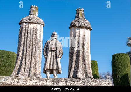 Gartenstatue oder Denkmal des spanischen Entdeckers der Neuen Welt, Christoph Kolumbus, der von Spaniens erstem König und Königin Ferdinand II. Empfangen wurde Stockfoto