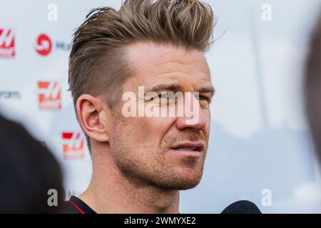 MANAMA, BAHRAIN, BAHRAIN International Circuit, 28.Feb.2024: Nico Hulkenberg aus Deutschland und MoneyGram Haas F1 Team während der Formel 1 Bahrain Grand PR Stockfoto