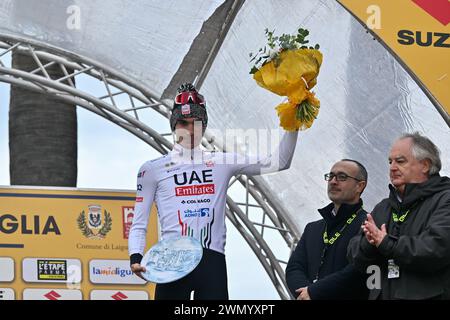 Laigueglia, Italien. Februar 2024. Dritter Platz Juan Ayuso (VAE Team Emirates) während 61Â° Trofeo Laigueglia, Straßenradrennen in Laigueglia, Italien, 28. Februar 2024 Credit: Independent Photo Agency/Alamy Live News Stockfoto