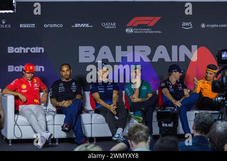 MANAMA, BAHRAIN, Bahrain International Circuit, 28.Feb.2024: Lewis Hamilton, Carlos Sainz, Fernando Alonso, Max Verstappen, Alex Albon und Lando Norri Stockfoto