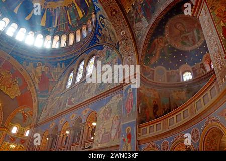 Sibiu, Rumänien - 14. Oktober 2023: Innere der Dreifaltigkeitskirche Stockfoto