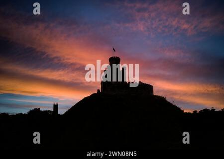 Die Scheinburg in Donaghadee, lokal bekannt als der Burggraben, ist seit der Bronzezeit, als ein Ringfort oder Rath gebaut wurde, eine Verteidigungsstätte. Im 13t Stockfoto