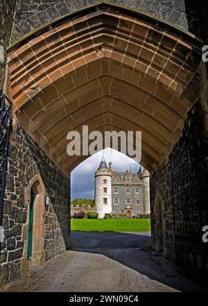 Killyleagh Castle im County Down, Nordirland, gilt als die älteste bewohnte Burg des Landes und stammt aus dem 12. Jahrhundert. Stockfoto