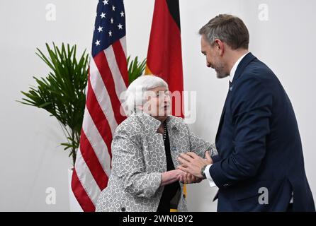 28. Februar 2024, Brasilien, São Paulo: Bundesfinanzminister Christian Lindner (FDP) trifft auf US-Finanzministerin Janet Yellen beim Treffen der G20-Finanzminister und Zentralbankgouverneure in Brasilien. Foto: Britta Pedersen/dpa Stockfoto