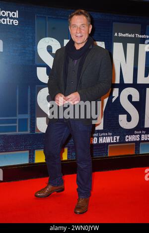 Richard Arnold kommt an der „Opening Night“ des Musicals Standing at the Sky's Edge im Londoner Gillian Lynne Theatre an. Bilddatum: Mittwoch, 28. Februar 2024. Stockfoto