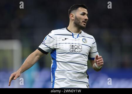 Mailand, Italien. Februar 2024. Sead Kolasinac von Atalanta während des Spiels der Serie A in Giuseppe Meazza, Mailand. Der Bildnachweis sollte lauten: Jonathan Moscrop/Sportimage Credit: Sportimage Ltd/Alamy Live News Stockfoto