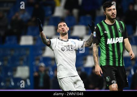 Reggio Emilia, Italien. Februar 2024. Foto Massimo Paolone/LaPresse 28. Februar 2024 - Reggio Emilia, Italia - Sport, calcio - Sassuolo vs Napoli - Campionato italiano di calcio Serie A TIM 2023/2024 - Stadio Mapei Città del Tricolore. Nella Foto: Matteo Politano (SSC Napoli) si dispera 28. Februar 2024 Reggio Emilia, Italien - Sport, calcio - Sassuolo vs Napoli - italienische Fußballmeisterschaft der Serie A 2023/2024 - Mapei Stadium. Auf dem Bild: Matteo Politano (SSC Neapel) ist Desperates Credit: LaPresse/Alamy Live News Stockfoto