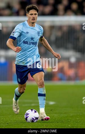 London, Großbritannien. Februar 2024. Christian Norgaard vom Brentford FC während des Premier League-Spiels zwischen West Ham United und Brentford im London Stadium, Queen Elizabeth Olympic Park, London, England am 26. Februar 2024. Foto von Phil Hutchinson. Nur redaktionelle Verwendung, Lizenz für kommerzielle Nutzung erforderlich. Keine Verwendung bei Wetten, Spielen oder Publikationen eines einzelnen Clubs/einer Liga/eines Spielers. Quelle: UK Sports Pics Ltd/Alamy Live News Stockfoto