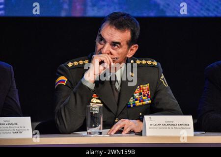 Bogota, Kolumbien. Februar 2024. Kolumbiens Polizeidirektor, General William Rene Salamanca, während der Einweihungszeremonie des Internationalen Tourism Showcase 'ANATO' in Korferias, Bogota, Kolumbien, am 28. Februar 2024. Foto: Cristian Bayona/Long Visual Press Credit: Long Visual Press/Alamy Live News Stockfoto