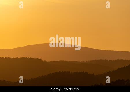 Der Brocken im Sonnenuntergang Harz Stockfoto