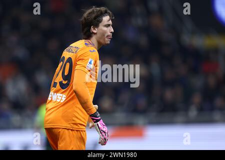 Mailand, Italien. Februar 2024. Marco Carnesecchi von Atalanta BC sieht beim Spiel der Serie A zwischen dem FC Internazionale und Atalanta BC am 28. Februar 2024 im Stadio Giuseppe Meazza in Mailand an. Quelle: Marco Canoniero/Alamy Live News Stockfoto