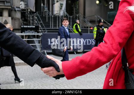 London, UK, 28. Februar 2024. Umweltaktivisten der Extinction Rebellion marschieren nach Lloyds of London, wo sie den Versicherungsriesen - und andere Firmen auffordern, sich von der Versicherung klimaschädlicher Projekte fossiler Brennstoffe zurückzuziehen. Quelle: Eleventh Photography/Alamy Live News Stockfoto