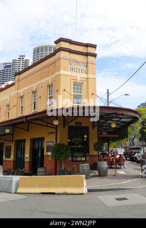 Das Australian Hotel ist ein denkmalgeschütztes Hotel an der Cumberland Street 100-104 in The Rocks, Sydney, Australien. Die aktuelle Struktur wurde gebaut Stockfoto