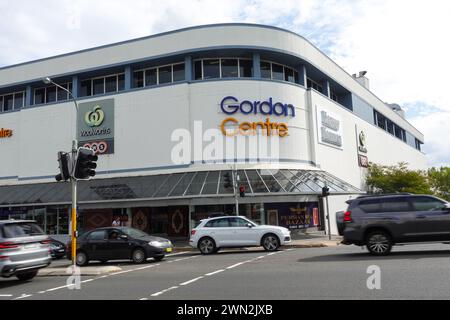 Das Gordon Centre ist ein Einkaufszentrum im Herzen von Gordon auf dem Pacific Highway1. Das Zentrum ist von Woolworths und verankert Stockfoto