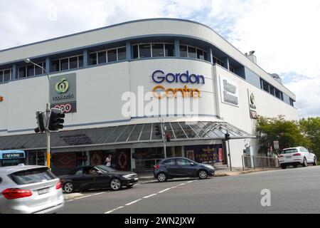 Das Gordon Centre ist ein Einkaufszentrum im Herzen von Gordon auf dem Pacific Highway1. Das Zentrum ist von Woolworths und verankert Stockfoto