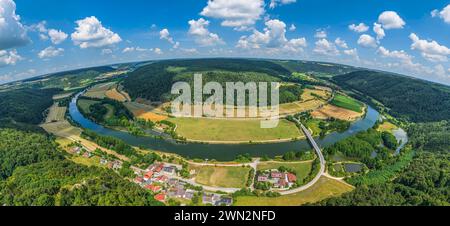 Ausblick auf den Naturpark Altmühltal bei Eggersberg nahe Riedenburg Idyllische Landschaft rund um Eggersberg hoch über dem Main-Don Riedenburg Eggers Stockfoto