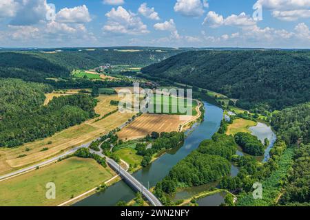 Ausblick auf den Naturpark Altmühltal bei Eggersberg nahe Riedenburg Idyllische Landschaft rund um Eggersberg hoch über dem Main-Don Riedenburg Eggers Stockfoto