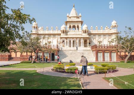 Jodhpur, Indien - 14. Februar 2024: Berühmtes Jaswant Thada Mausoleum in Jodhpur, Rajasthan, Indien. Stockfoto