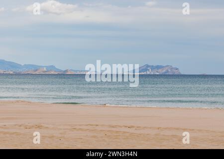 Landschaft von Alicante der Sierra Helada und Benidorm mit Brennweite von 100mm. Spanien Stockfoto