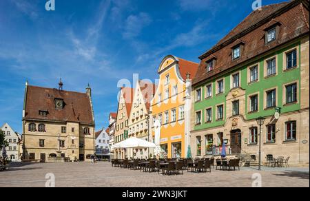 Altes Rathaus, barocke Bürgerhäuser mit Gasthof zur Goldenen Gans, Marktplatz, Altstadt, Weissenburg in Bayern, Mittelfranken Stockfoto