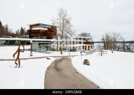 Buchheim Museum of Fantasy mit Schnee im Winter, Bernried, Starnberger See, Fuenfseenland, Pfaffenwinkel, Oberbayern, Bayern, Deutschland Stockfoto