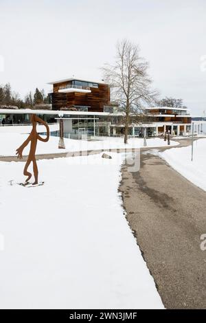 Buchheim Museum of Fantasy mit Schnee im Winter, Bernried, Starnberger See, Fuenfseenland, Pfaffenwinkel, Oberbayern, Bayern, Deutschland Stockfoto