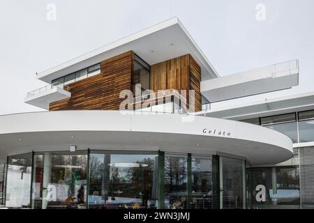 Buchheim Museum of Fantasy mit Schnee im Winter, Bernried, Starnberger See, Fuenfseenland, Pfaffenwinkel, Oberbayern, Bayern, Deutschland Stockfoto