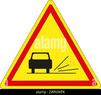 Temporäres französisches Straßenschild mit gelbem Hintergrund und roter Einfassung: Schotterprojektion Stockfoto