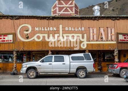Die legendäre Million Dollar Cowboy Bar in Jackson, Wyoming, ist in Hollywood-Filmen zu sehen und Stars der Country-Musik haben hier gespielt. Stockfoto