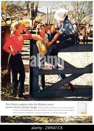 1959 Kotex Damenbinden mit Western-Print-Anzeige für Cowgirls Stockfoto