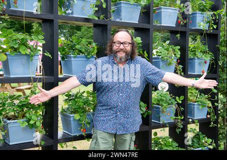 BILDER ABLEGEN. Februar 2024. Celebrity Chef Dave Myers ist leider im Alter von 66 Jahren gestorben. Der Koch gab bekannt, dass er 2022 wegen Krebs behandelt werde. East Molesley, Surrey, Großbritannien. Der im Bild abgebildete Celebrity-Koch Dave Myers nimmt 2017 am RHS Hampton Court Press Day Teil. Quelle: Maureen McLean/Alamy Live News Stockfoto