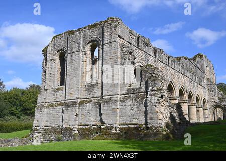 Ruinen des Zisterzienserklosters Buildwas Abbey, Shropshire Großbritannien September Stockfoto
