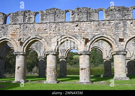Ruinen des Zisterzienserklosters Buildwas Abbey, Shropshire Großbritannien September Stockfoto