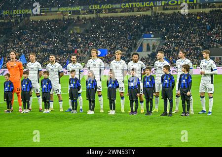 Mailand, Italien. Februar 2024. Die Spieler von Atalanta treten für das Spiel der Serie A zwischen Inter und Atalanta bei Giuseppe Meazza in Mailand an. (Foto: Gonzales Photo/Alamy Live News Stockfoto