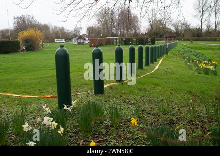 Crowmarsh Gifford, Oxfordshire, Großbritannien. Februar 2024. Das Wasser wird nach dem jüngsten heftigen Regen auf dem Gelände eines Caravan Parks in Crowmarsh Gifford abgepumpt. Kredit: Maureen McLean/Alamy Stockfoto