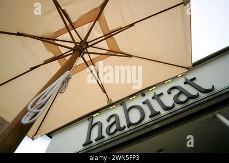 24/06/11 Habitat Store in Oxford heute... Argos Besitzer, Home Retail Group kauft die Marke Habitat und drei Flagship Stores, während die Kette in die Verwaltung geht Stockfoto